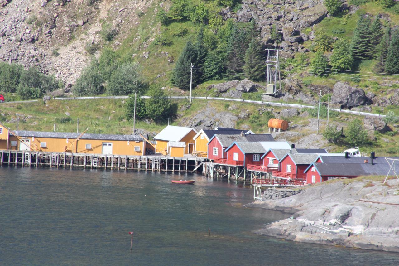 Tind Seaside Cabins Bagian luar foto